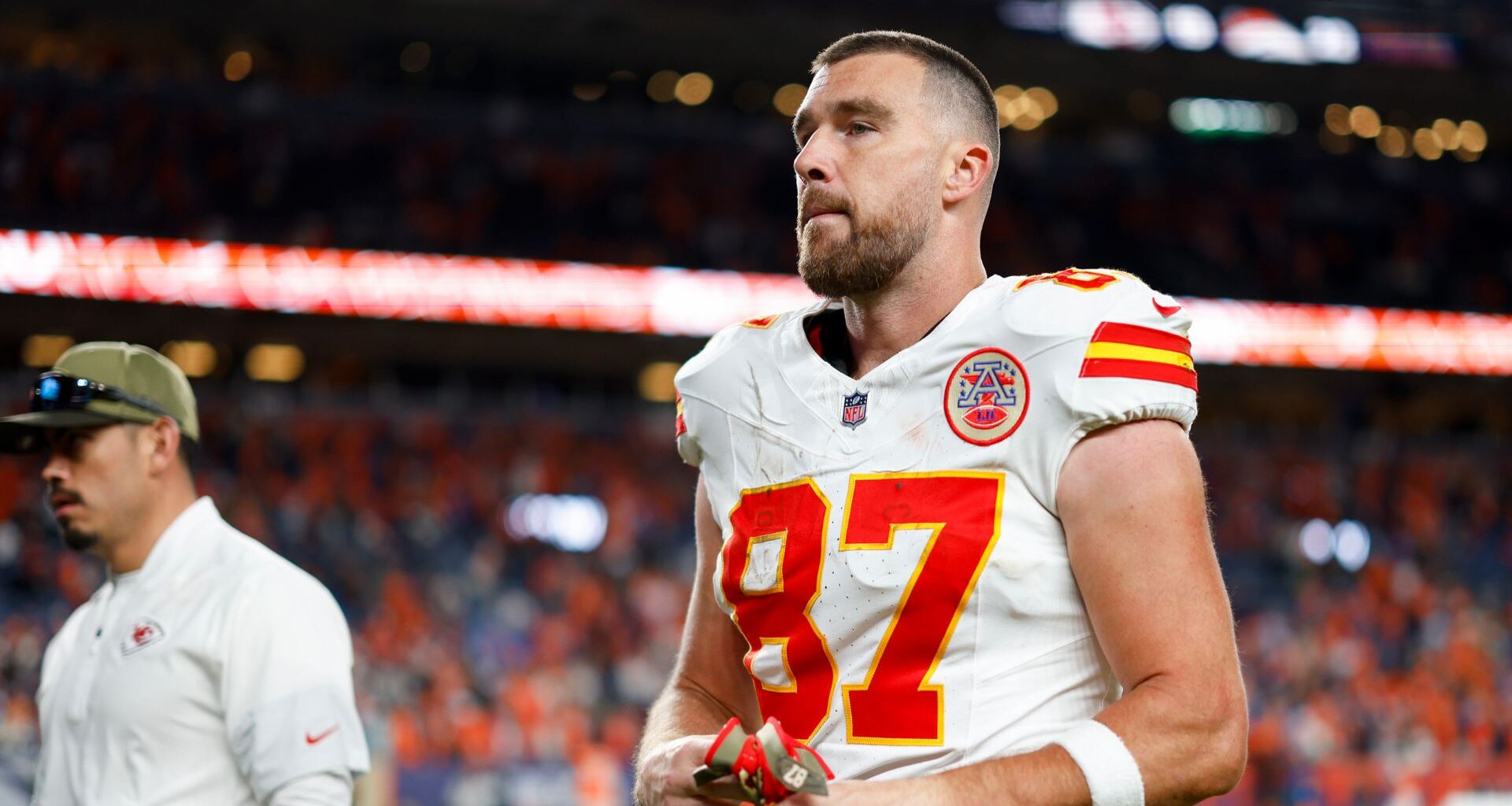 Travis Kelce Addresses Struggles Amid Retire­ment Speculation