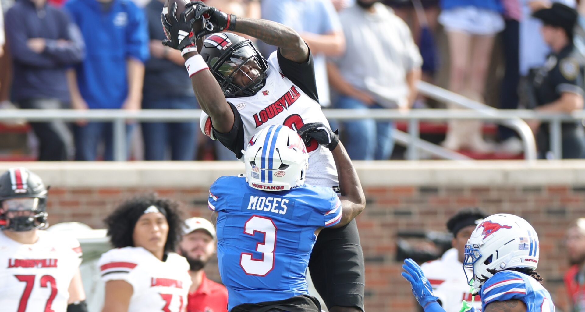 Broncos Prediction Lands Louisville WR Chris Bell in First Round