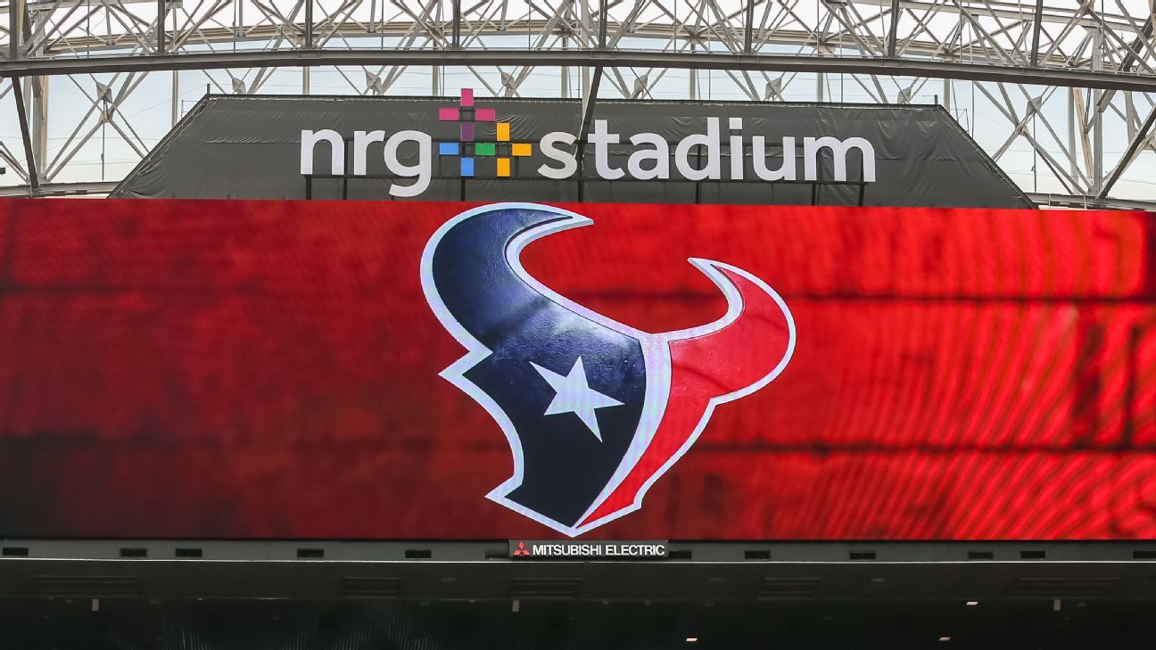 Texans minority owner Javier Loya suspended, fined $500K