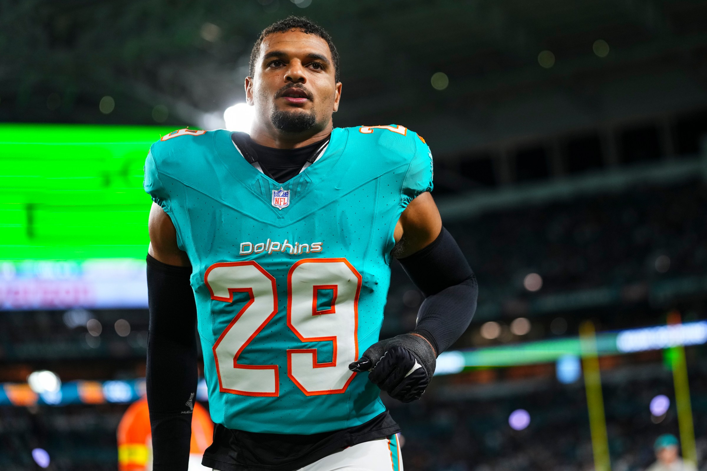 MIAMI GARDENS, FL - OCTOBER 30: Minkah Fitzpatrick #29 of the Miami Dolphins exits the field during an NFL football game against the Baltimore Ravens at Hard Rock Stadium on October 30, 2025 in Miami Gardens, Florida. (Photo by Cooper Neill/Getty Images)
