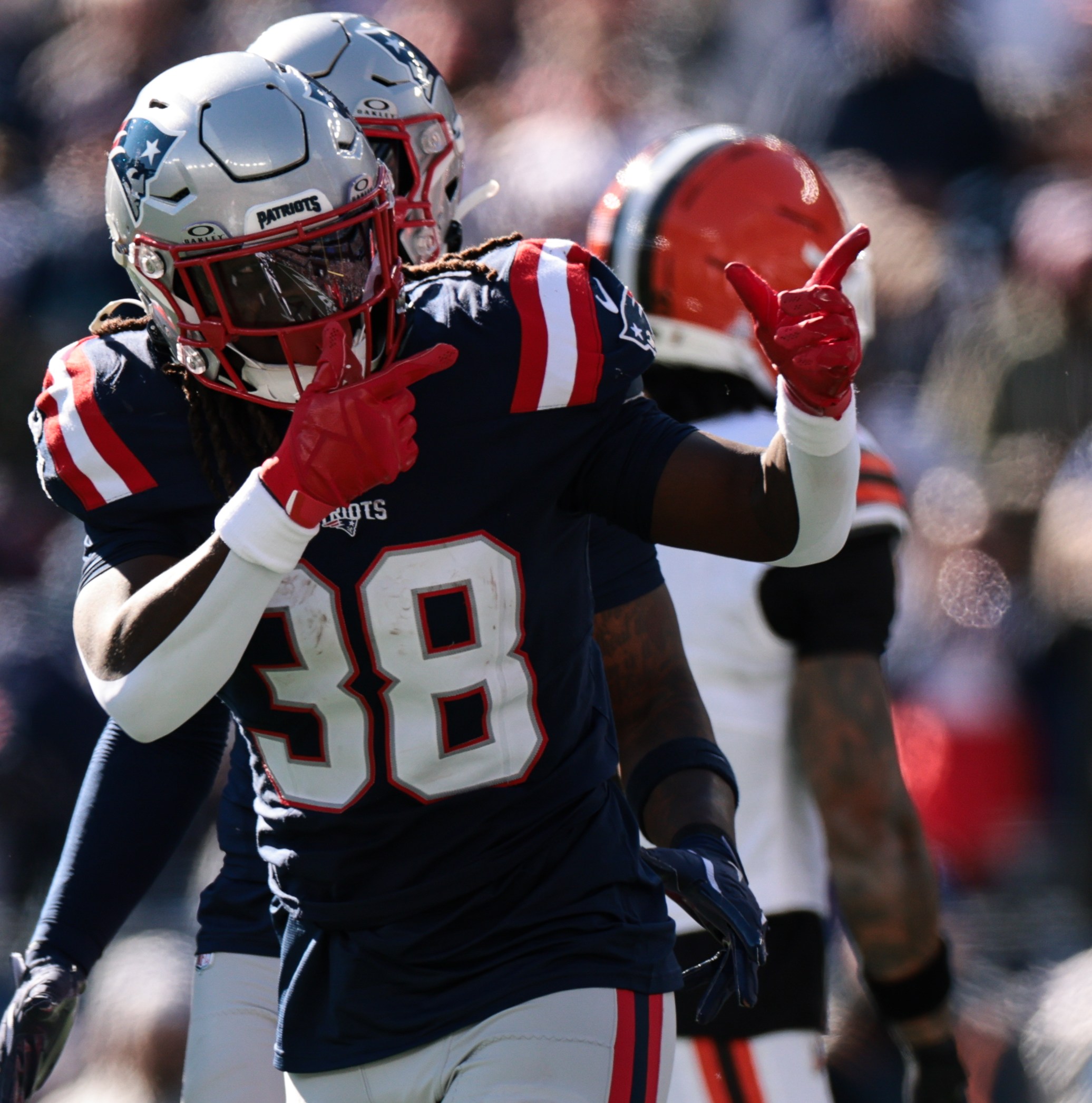 Patriots links 12/10/25: Pats need Stevenson at his best