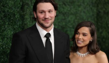 Bills QB Josh Allen's Wife Hailee Steinfeld Announces She's Pregnant