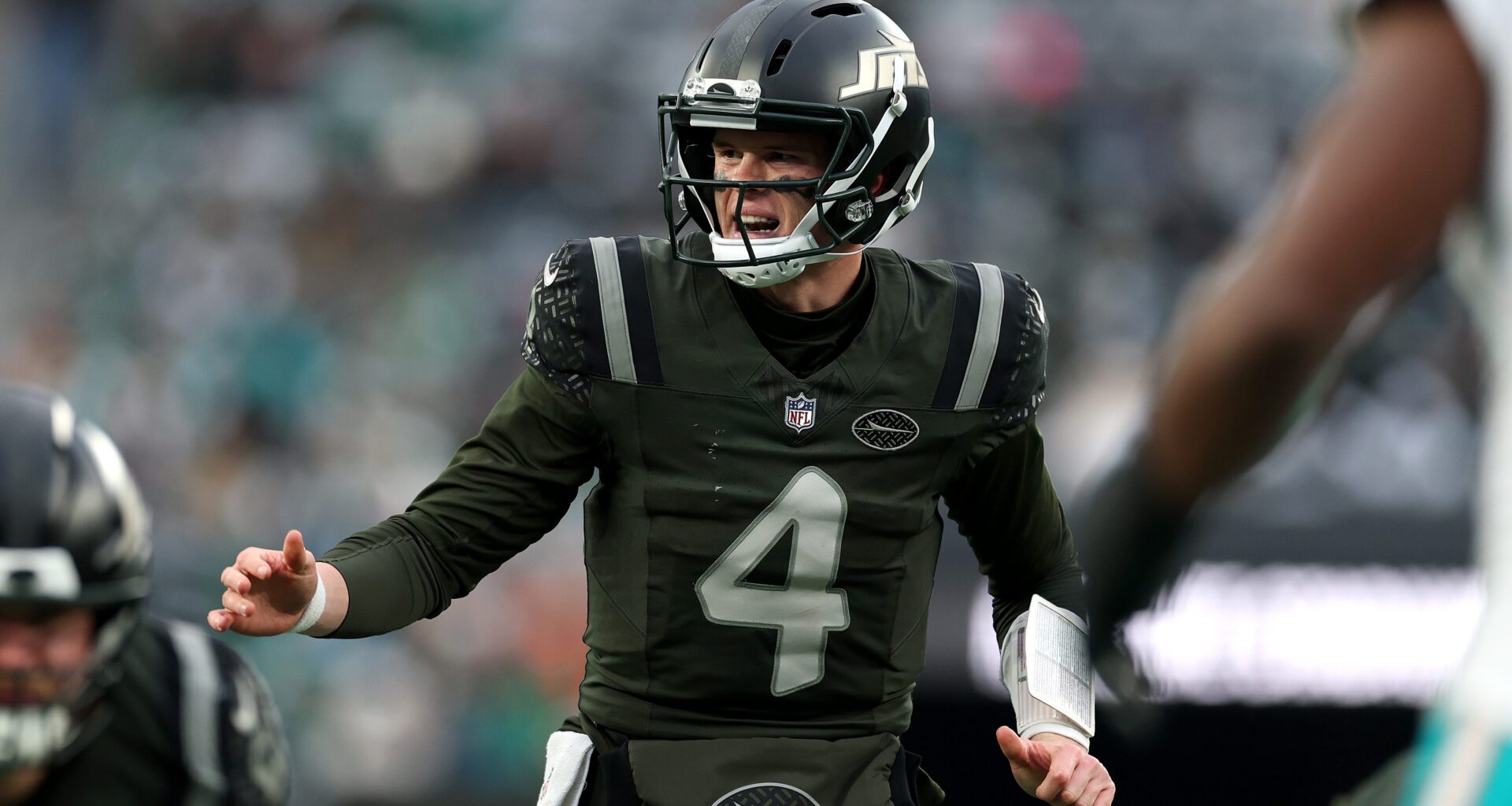 Aaron Glenn Has Blunt Message for Brady Cook Before 1st Start