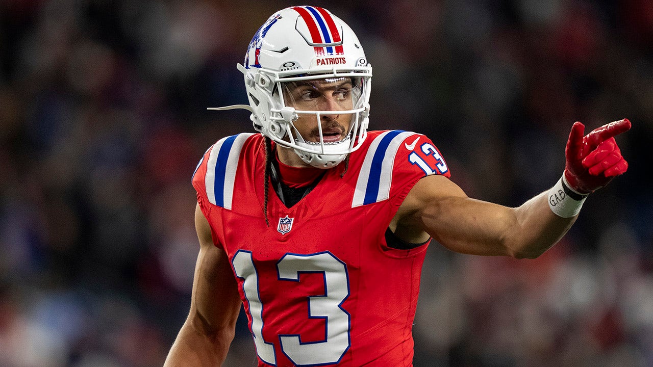 NFL news: Patriots' Mack Hollins enters stadium without shoes or shirt on