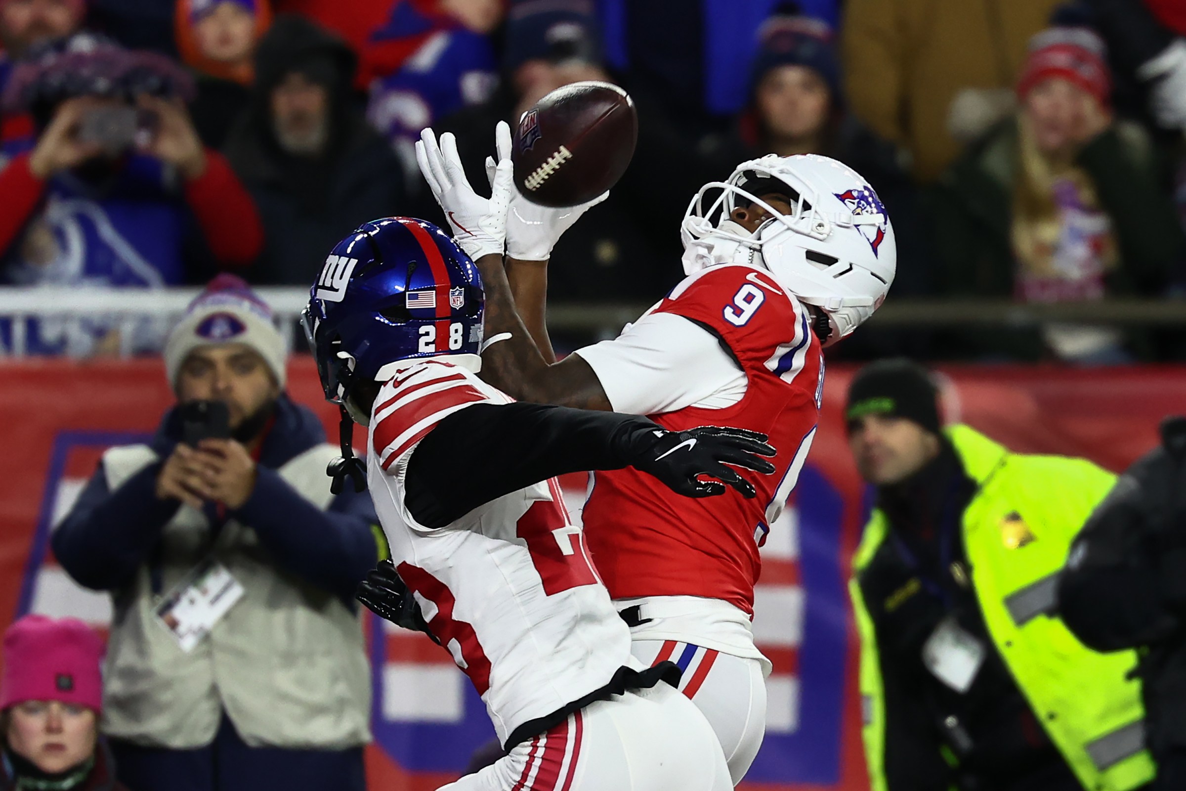 Patriots links 12/11/25: ‘Uniquely unselfish’ receiving corps key to success