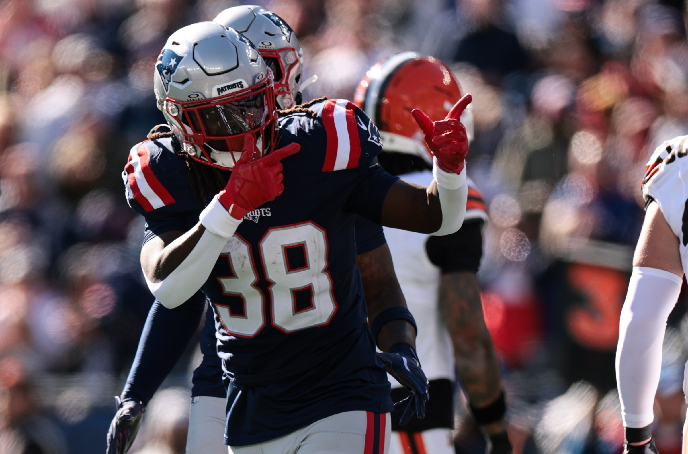 Patriots links 12/10/25: Pats need Stevenson at his best