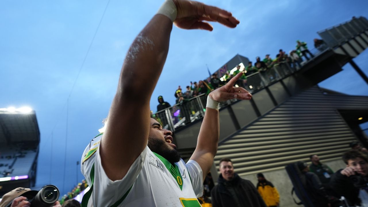 College Football Playoff picks: Sooners, Aggies, Rebels and Ducks should advance to quarterfinals