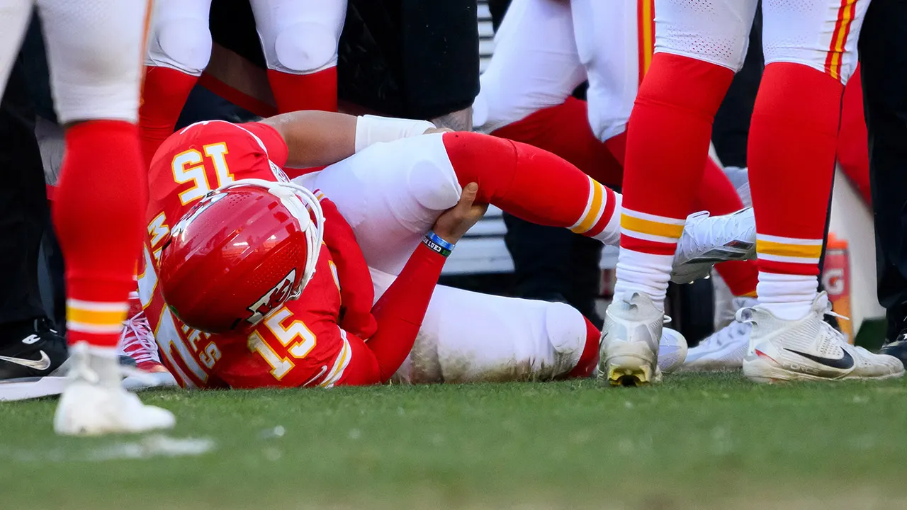NFL news: Chiefs doctor outlines Patrick Mahomes' ACL recovery plan