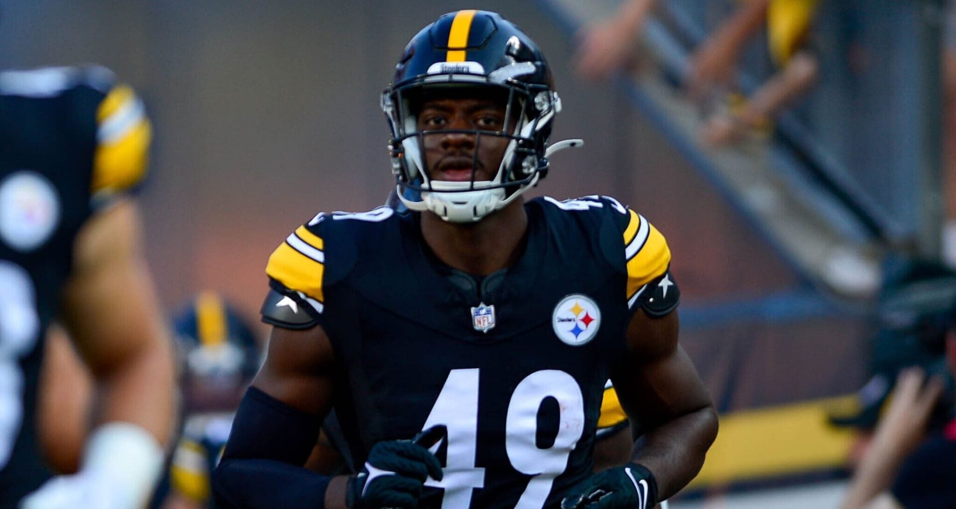 Steelers Re-Stock OLB Depth after Herbig, Watt Injuries
