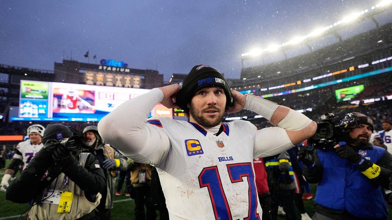 Allen, Bills look to clinch 7th straight playoff berth as Browns' Garrett goes for NFL sacks record