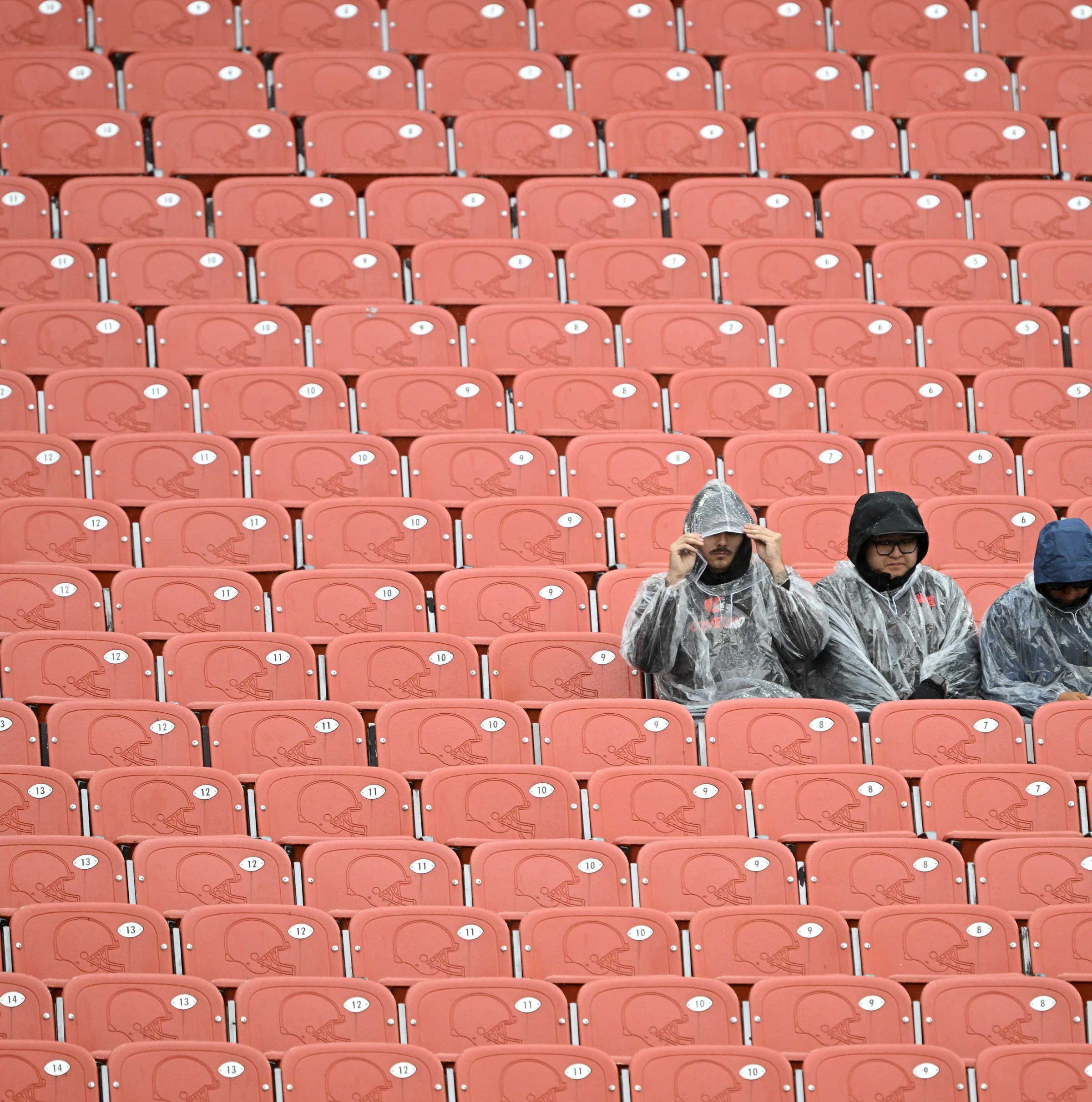 Losing, outside noise, make being a Browns fan oh so tiring