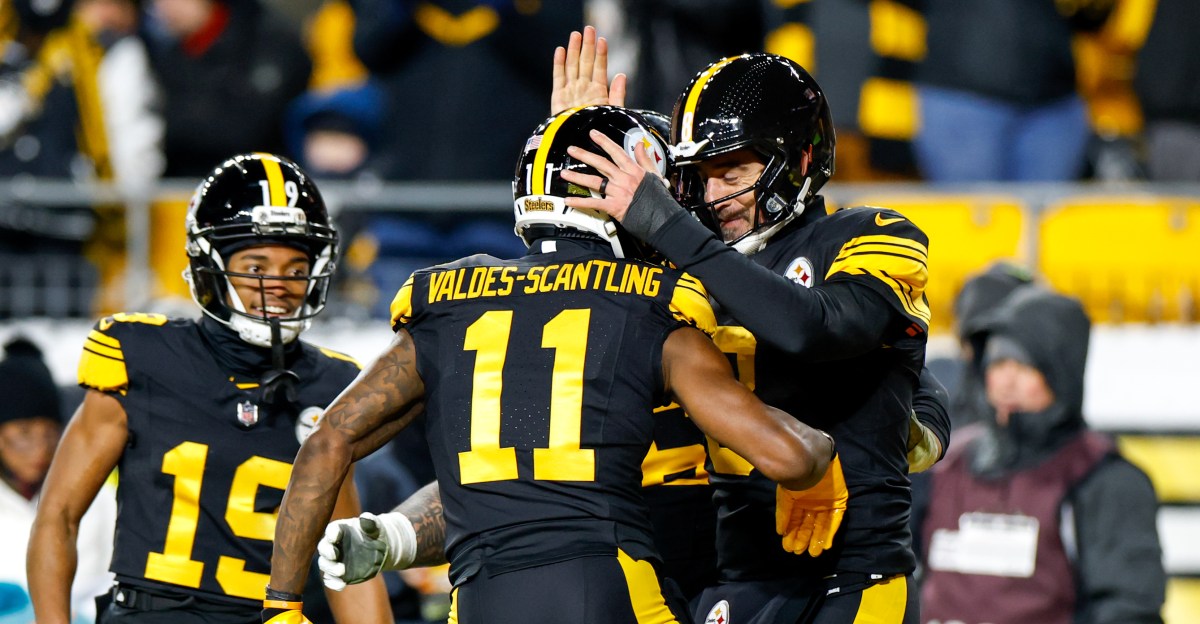 Saturday Night Open Thread & NFL games: Tell your friend Veronica