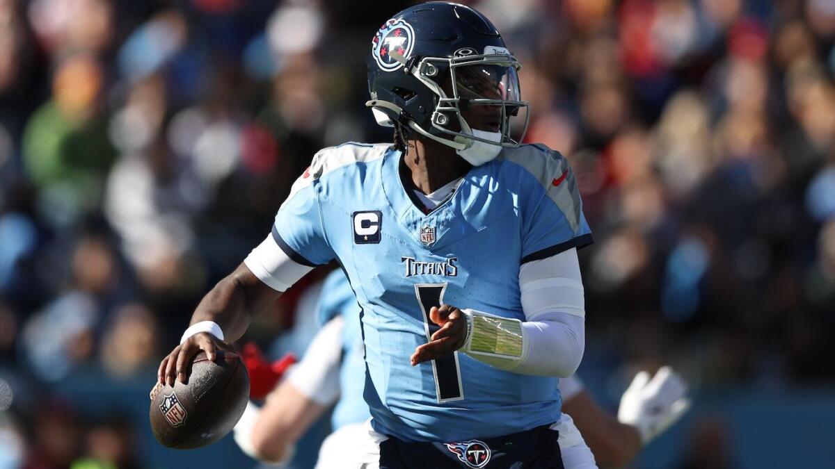 Titans rookie Cam Ward's breakout is flying under the radar, plus game balls, gaffes