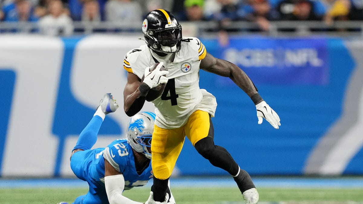 Steelers star WR out 2 games for shoving fan