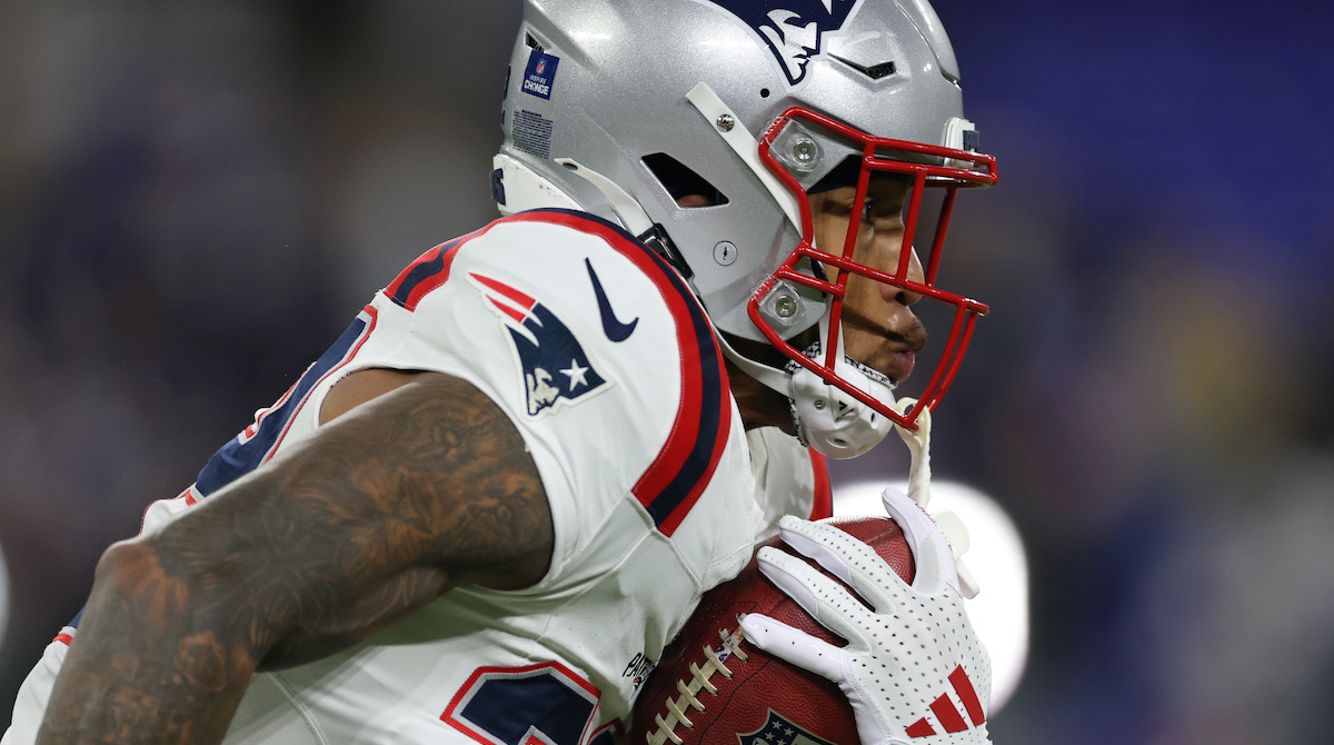 Patriots Sign Super Bowl RB After Henderson Concussion