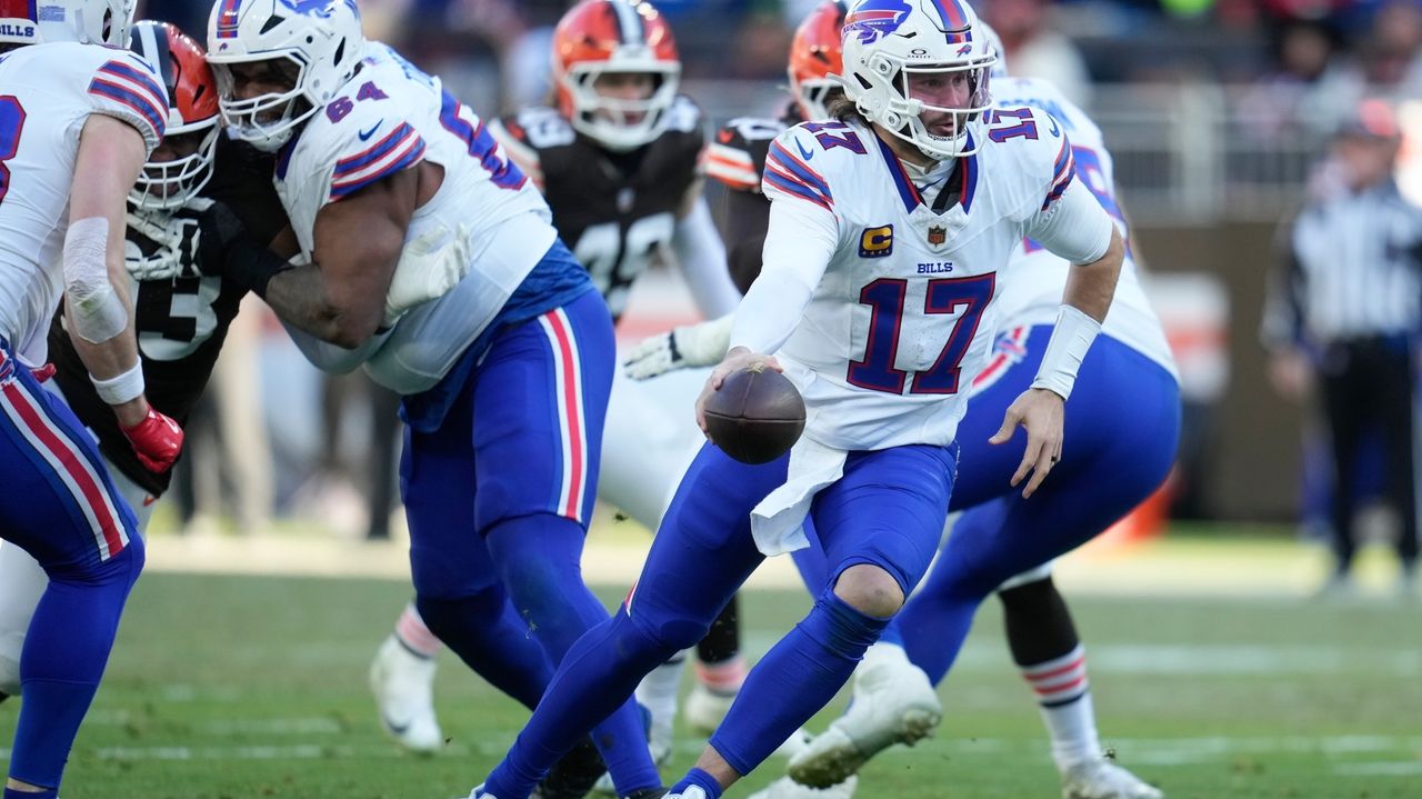 Pro Picks: Bills will edge Eagles and 49ers will beat the Bears