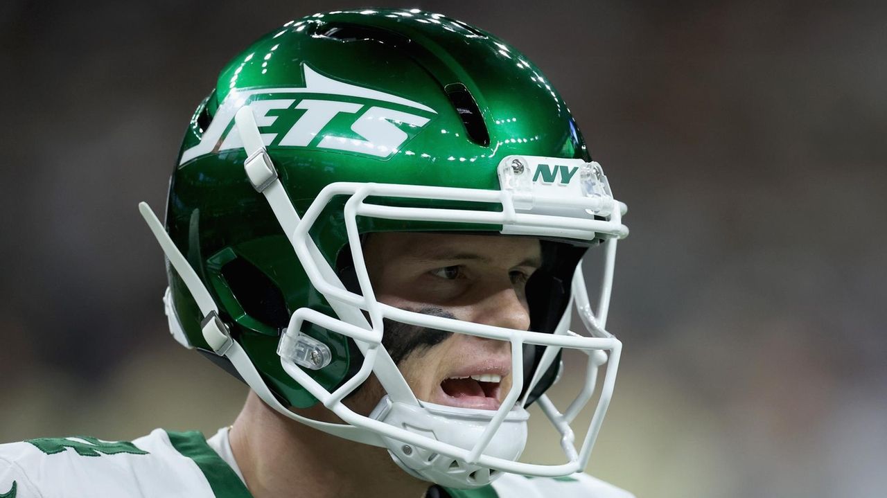 Jets' Brady Cook still has something to prove in otherwise lost season