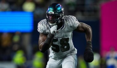 Seahawks' Macdonald defends Hall, disagrees with suspension