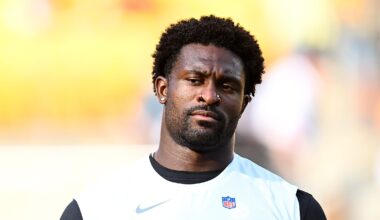 Who Is Ryan Kennedy? 5 Fast Facts on Fan in DK Metcalf Ford Field Incident