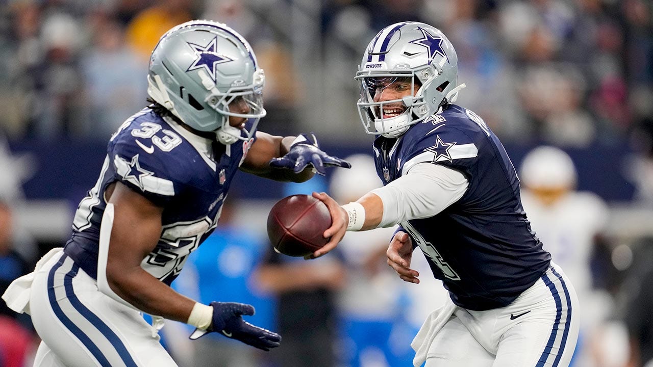 Cowboys' Dak Prescott urges teammates to give nice bonus to staff