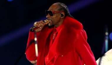 Netflix disaster sparks fan fury during Snoop Dogg's halftime performance