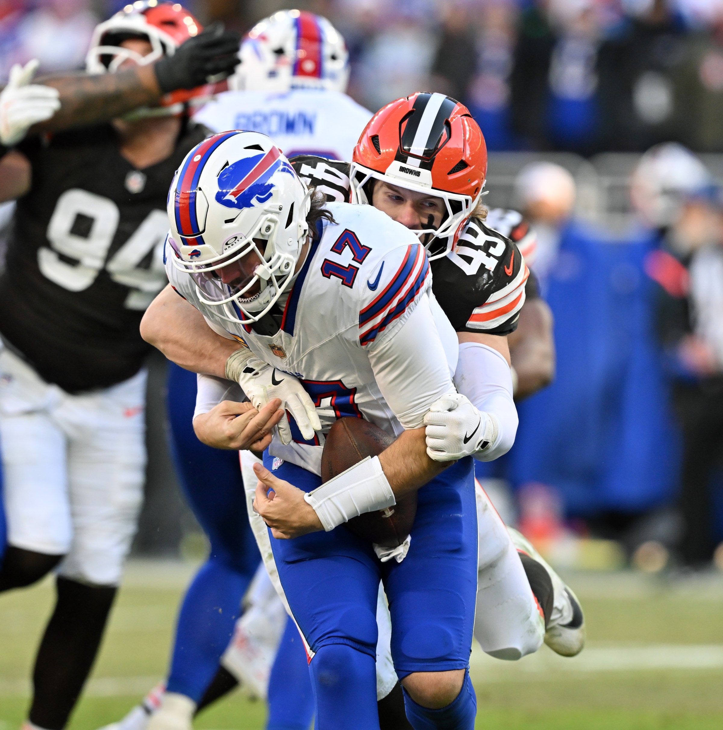 Browns defense torched early, then oddly shuts Buffalo down in Week 16 vs Bills