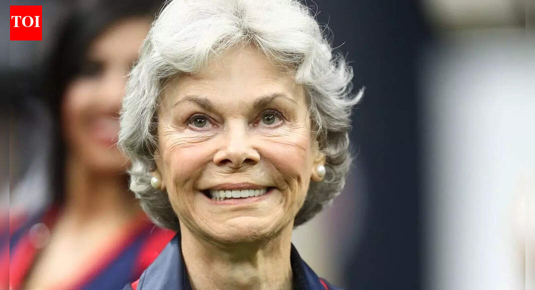 Who Janice McNair is and how control of the Houston Texans shifted inside the family | NFL News