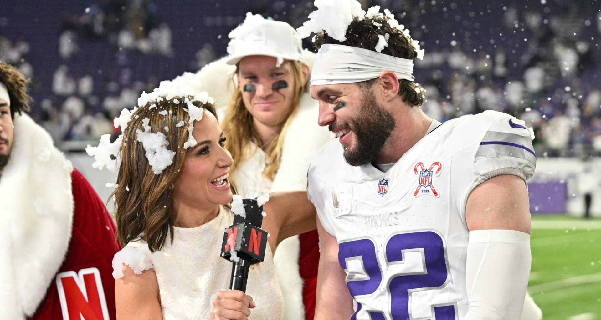 MN Vikings Trying to Talk Player/Coach Harrison Smith Out of Retirement