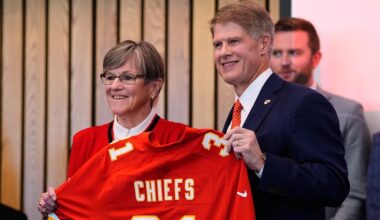 Chiefs' relocation plan draws rebuke from Dem congressman