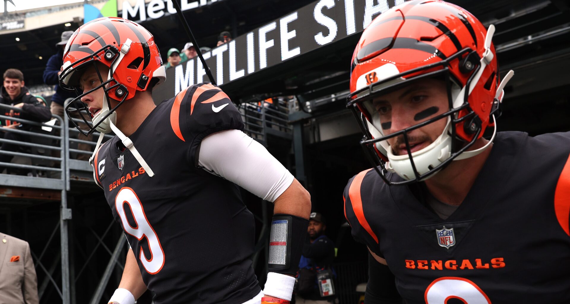 Insider Reveals Joe Burrow Trade Price, Jets Named as Suitor