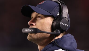 Bears Cut Ties With Ex-Packers DL Ahead of 'SNF' Against 49ers