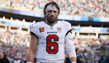 NFL Week 17 live updates: Scores, highlights, playoff picture and draft order