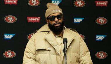 49ers' Trent Williams exits with hamstring injury on first play vs. Bears