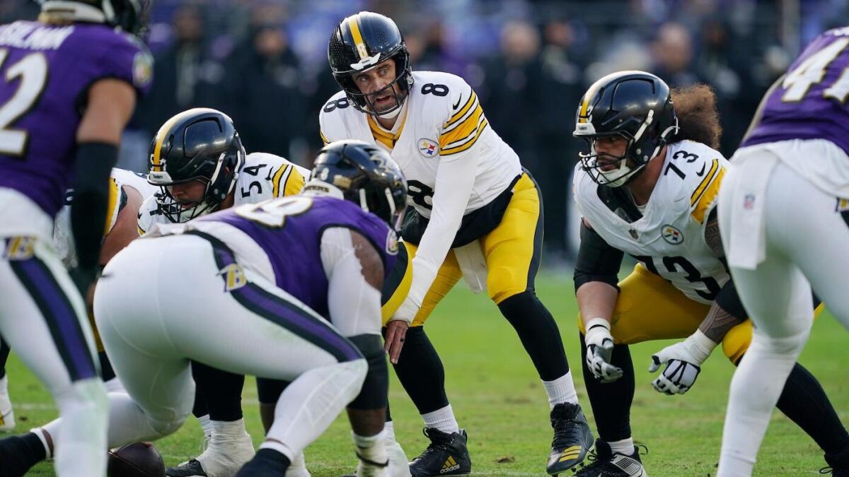 NFL Week 18 early odds: Ravens favored to win AFC North showdown, plus other games