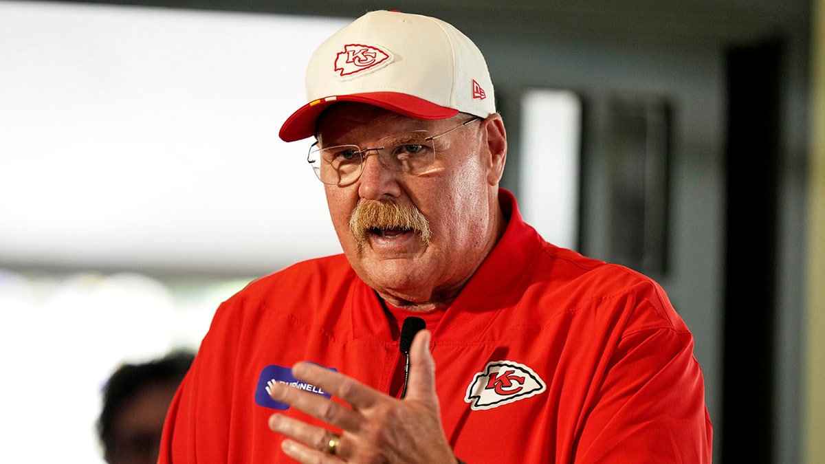 Andy Reid speaks to media