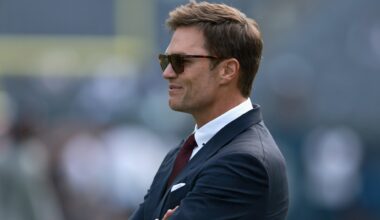 Raiders, Tom Brady Make Feelings Clear on Tank Effort