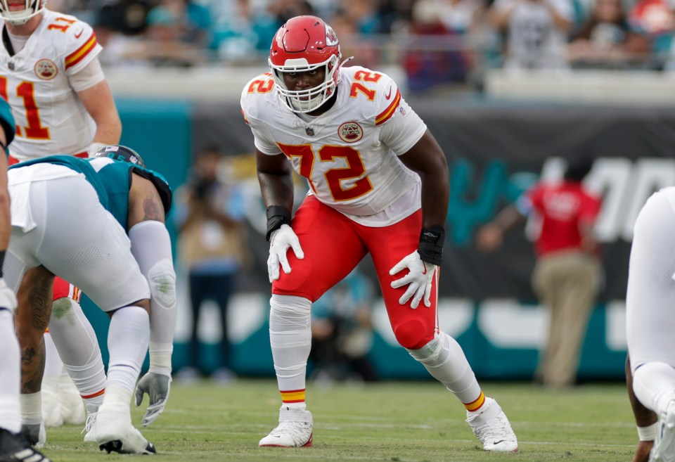 : Kansas City Chiefs offensive tackle Chukwuebuka Godrick (72) lines up for a play during the game between the Kansas City Chiefs and the Jacksonville Jaguars on August 10, 2024