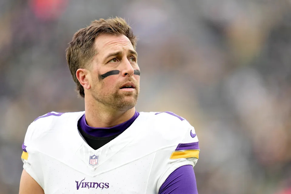 Adam Thielen will apparently finish his career with the Pittsburgh Steelers.