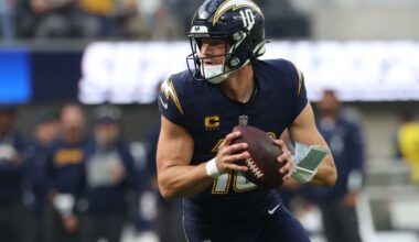 Chargers QB Justin Herbert (hand) hopes to start vs. Eagles | WTVB | 1590 AM · 95.5 FM
