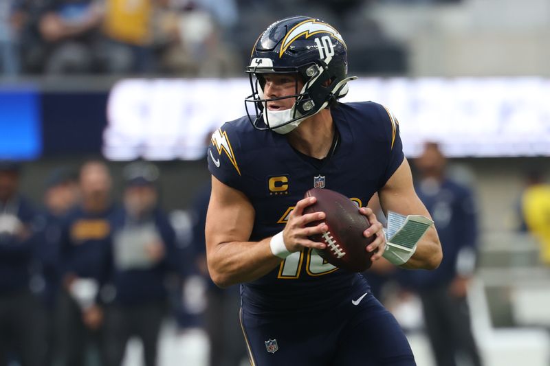 Chargers QB Justin Herbert (hand) hopes to start vs. Eagles | WTVB | 1590 AM · 95.5 FM