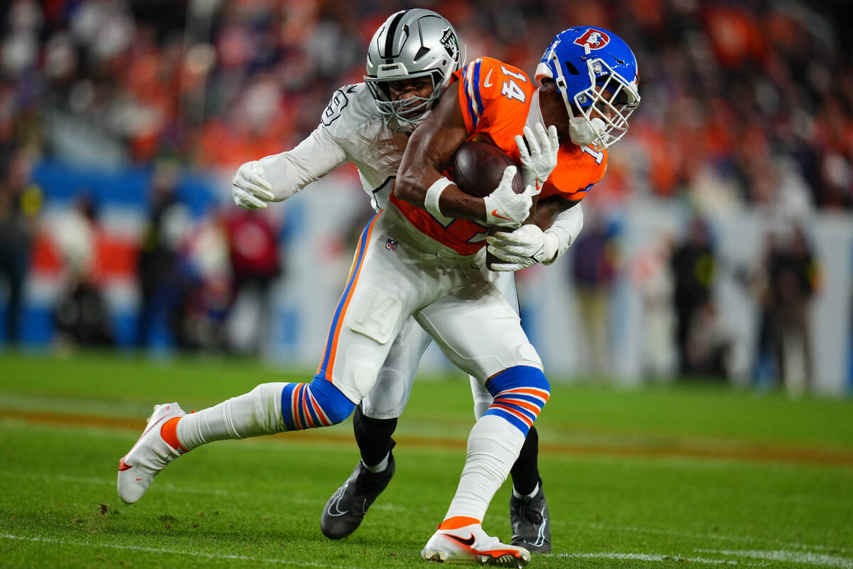 Broncos-Raiders betting: Sharp wagers move line, total | Betting