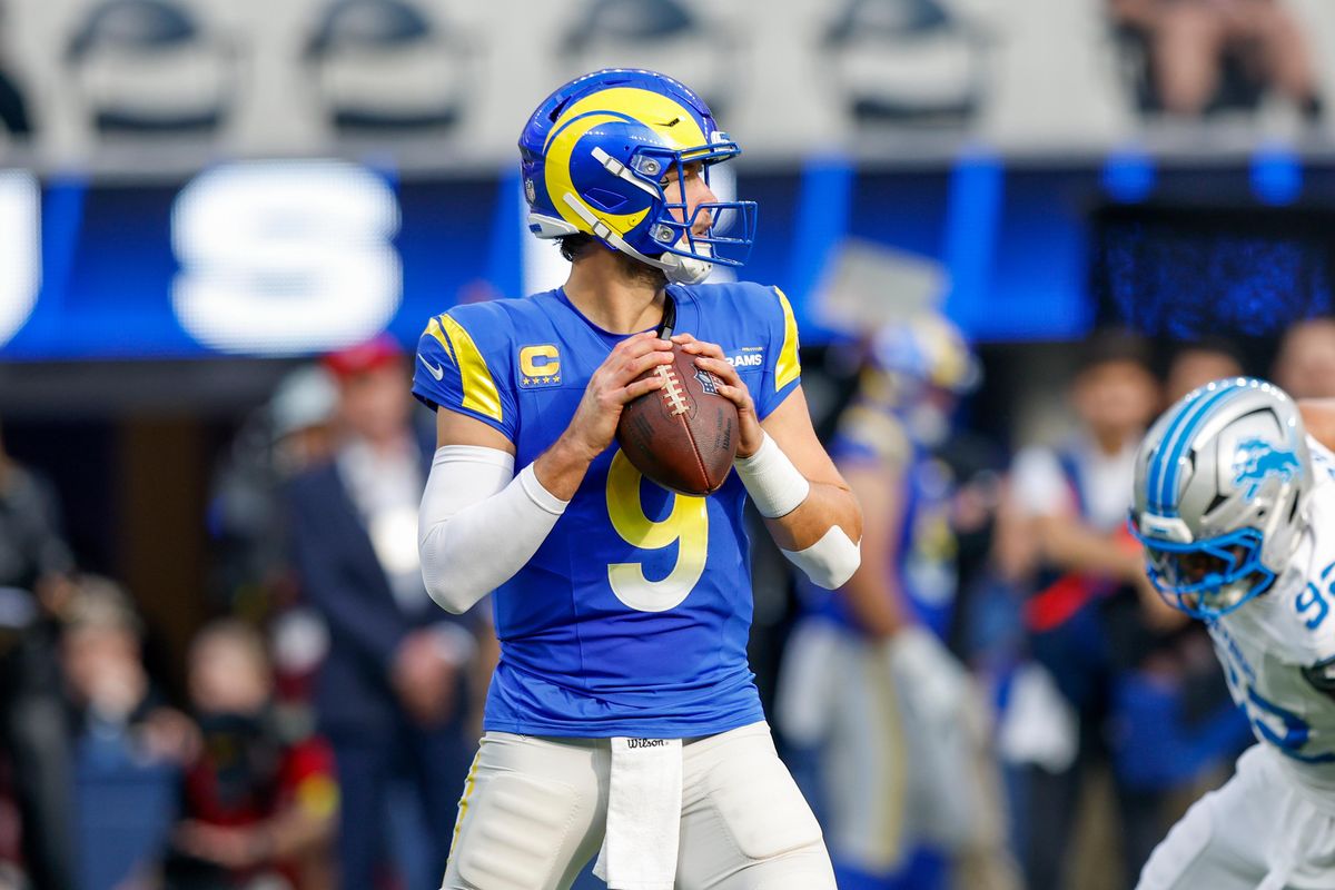 Los Angeles Rams quarterback Matthew Stafford (9) looks to throw the ball during a NFL game against the Detroit Lions on December 15, 2025 at Sofi Stadium in Inglewood, CA.
