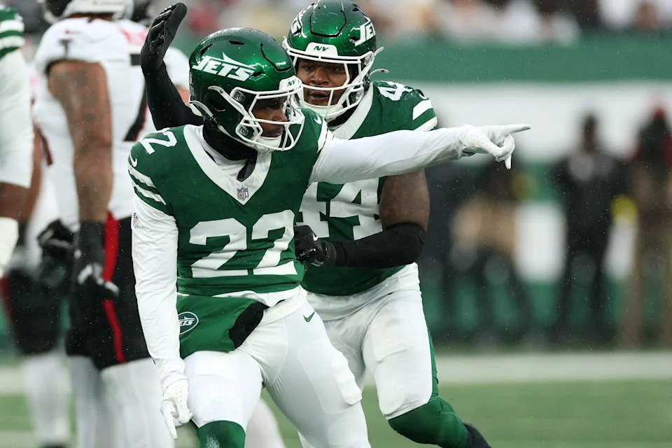 Nov 30, 2025; East Rutherford, New Jersey, USA; New York Jets safety Tony Adams (22) reacts against the Atlanta Falcons during the first half at MetLife Stadium. Mandatory Credit: Vincent Carchietta-Imagn Images