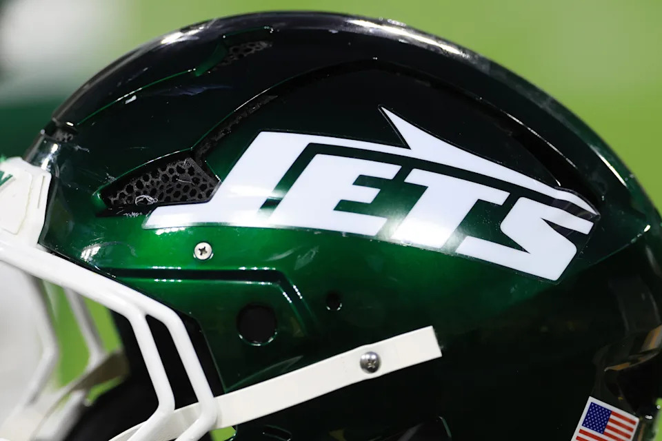GREEN BAY, WISCONSIN - AUGUST 09: A detailed view of the New York Jets logo on a helmet in the game against the Green Bay Packers during the NFL Preseason 2025 game at Lambeau Field on August 09, 2025 in Green Bay, Wisconsin. (Photo by Justin Casterline/Getty Images)