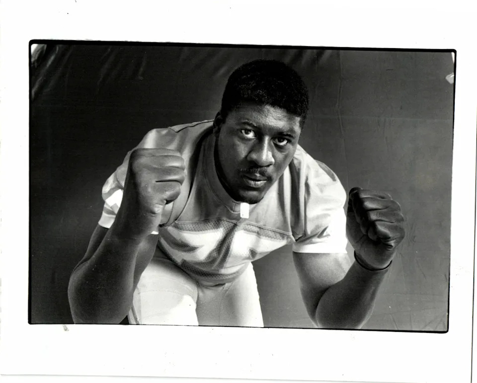 Lomas Brown with the Detroit Lions.