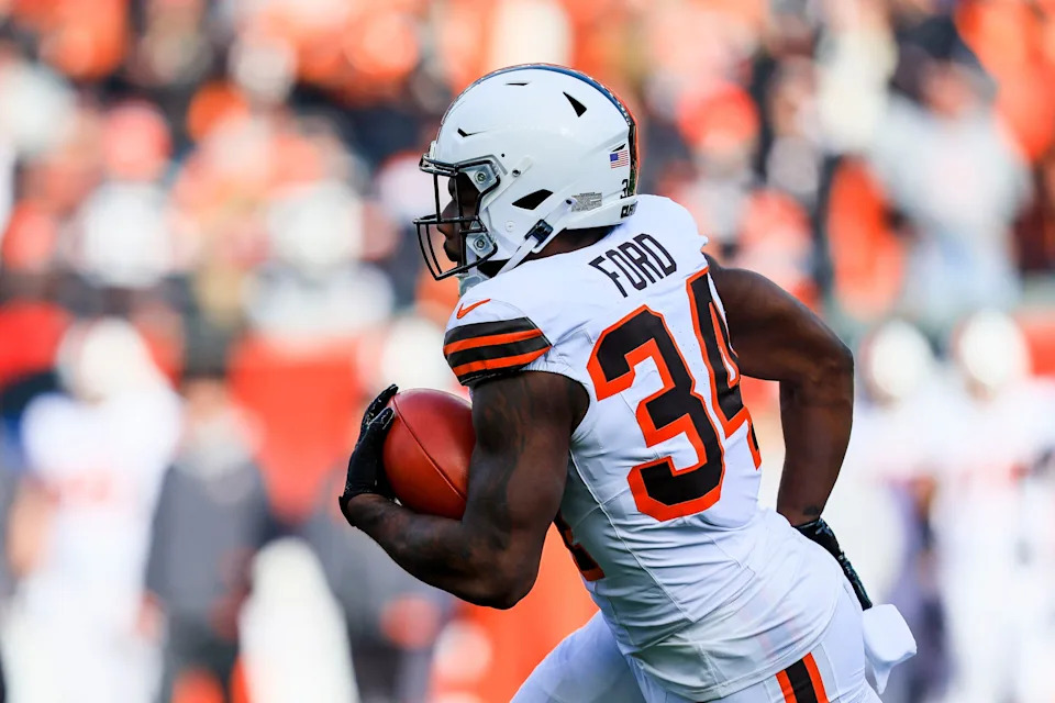 Browns running back Jerome Ford returns the opening kickoff against the Bengals, Dec 22, 2024, in Cincinnati.