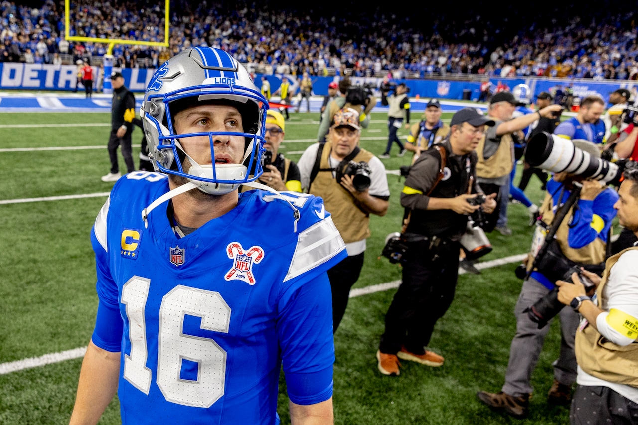 Detroit Lions grades vs. Steelers: Outmuscled up front as playoff path narrows