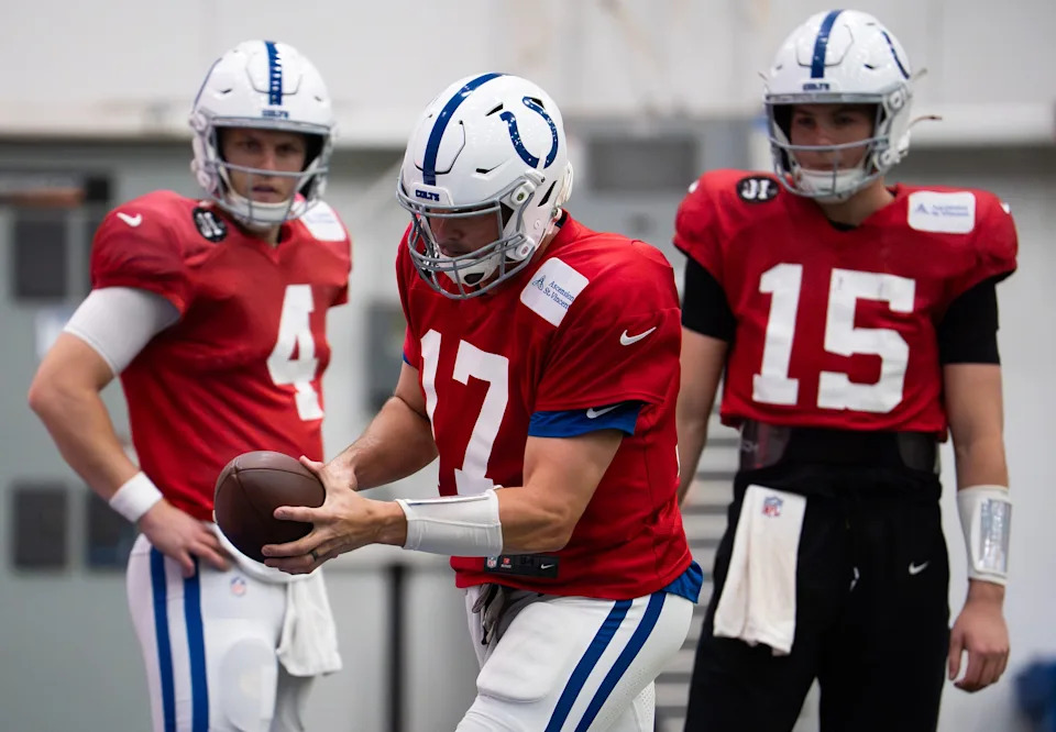 Indianapolis Colts quarterback Philip Rivers (17) fakes a handoff Wednesday, Dec. 10, 2025, during practice at the Colts training facility in Indianapolis.