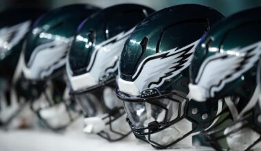 Former Eagles give their opinions on how to fix the team’s struggling offense