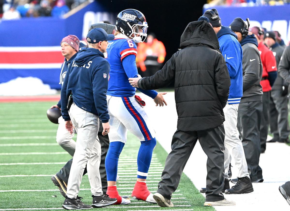 Jaxson Dart frustrated with his Giants concussion reality